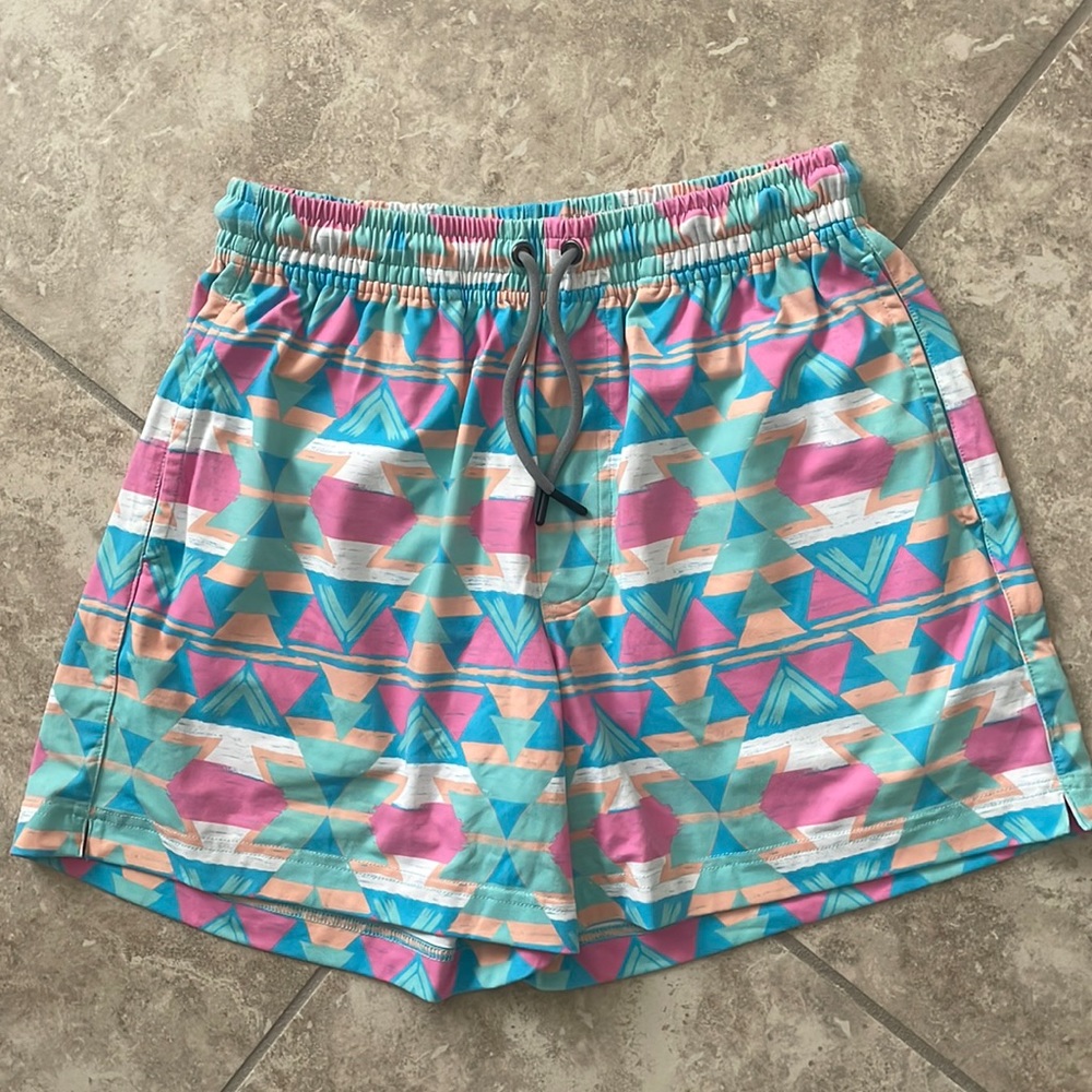 Mens chubbies multi color shorts S